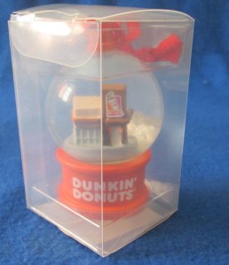 2013 DD Store Snow Globe Ornament3